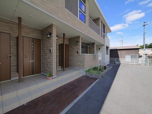 プリムローズ（奈良市西九条町）のその他共用部分|落ち着いたエントランスです