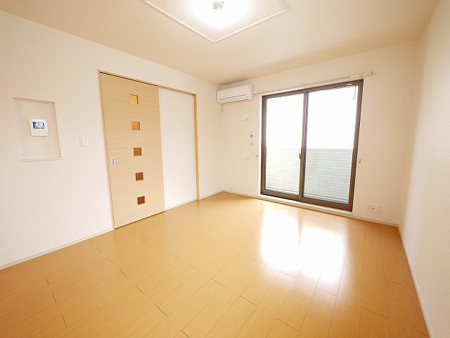 プリムローズ（奈良市西九条町）の居間・リビング|ゆったりとした居間です