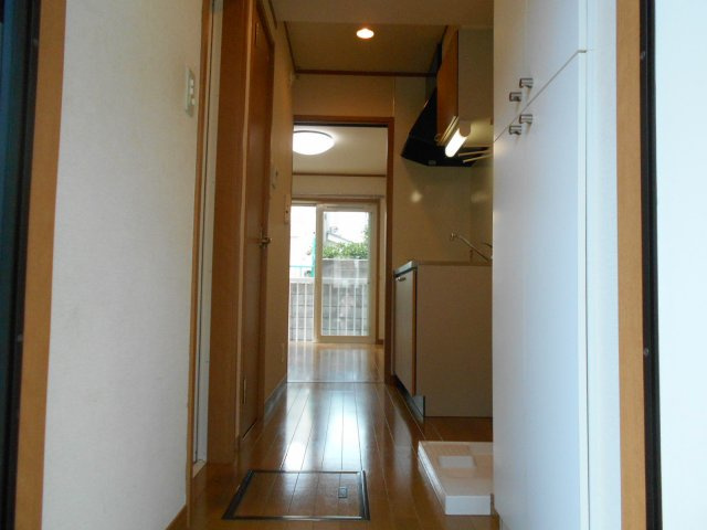 メゾンリュイソーの玄関