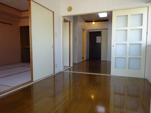 シークエンスヒルズの洋室