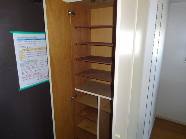 シークエンスヒルズの玄関