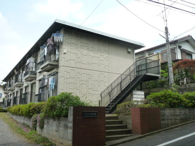 メゾンド東大和のエントランス