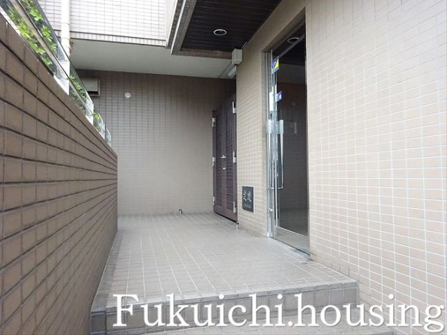 エスパシオ経堂のエントランス