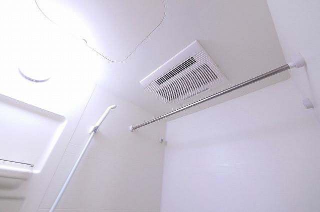 グリーンフィール大宮の設備|洗濯物が乾きにくい季節に活躍する、浴室乾燥機です。