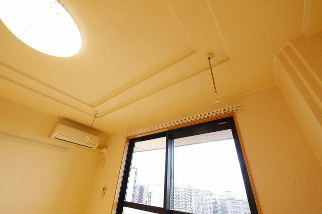 グリーンフィール大宮の設備|室内物干しもあるので雨の日にご利用ください。