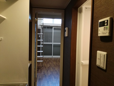 【エントランス】 | ザイン大宮 | ホワイトとダークブラウンと基調としたお洒落なお部屋です