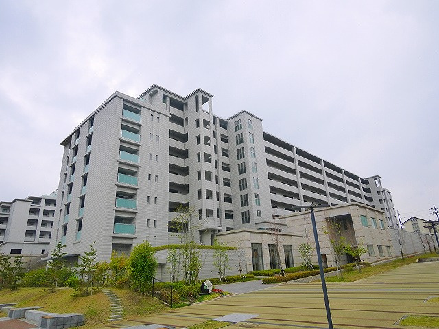 ローレルスクエア学研奈良登美ヶ丘Ⅳ（4）の外観|外はこのようになっています