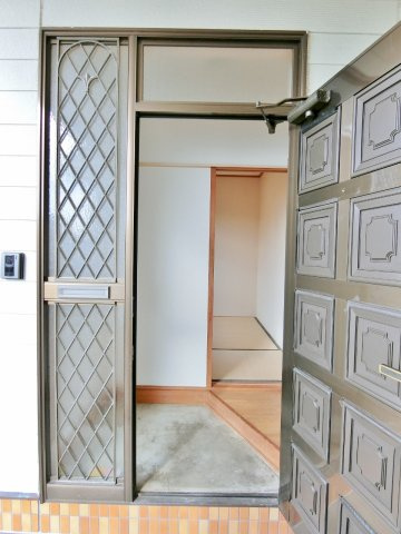 プチシャトーＨＩＴＡＮＩの玄関