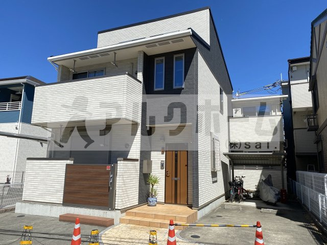 アウローラ八尾の外観