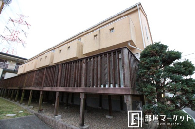 【外観】 | Ｃｈａｒｍａｎｔ　Ｂ棟