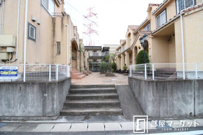 【外観】 | Ｃｈａｒｍａｎｔ　Ｂ棟