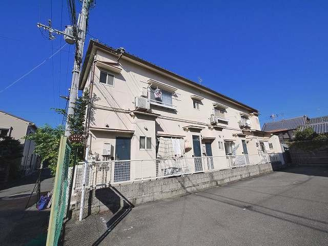 グリーンハウス（西木辻町）の外観|外はこのようになっています