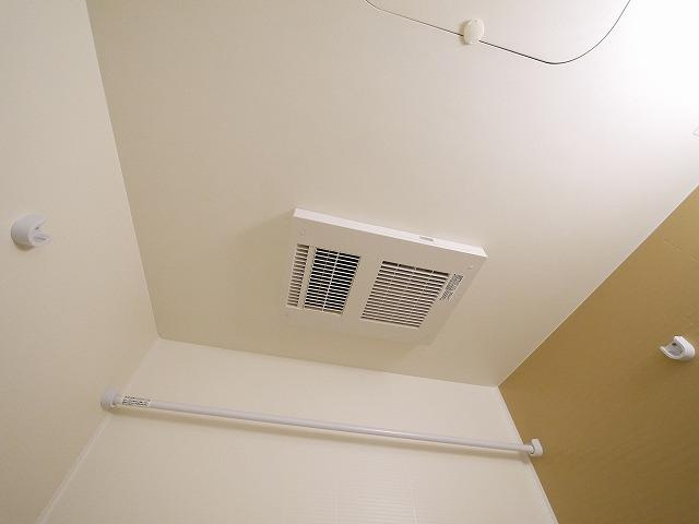 キャトル紀寺の設備|浴室乾燥機です