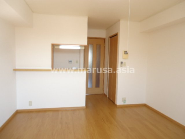 PlumeriaA棟の居間・リビング