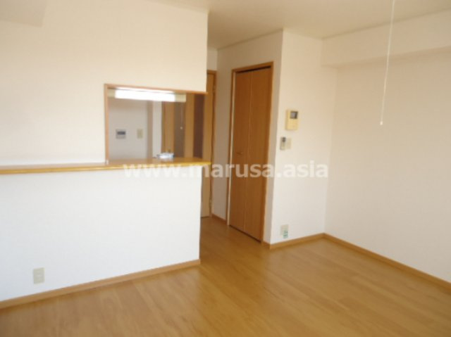 PlumeriaA棟の居間・リビング