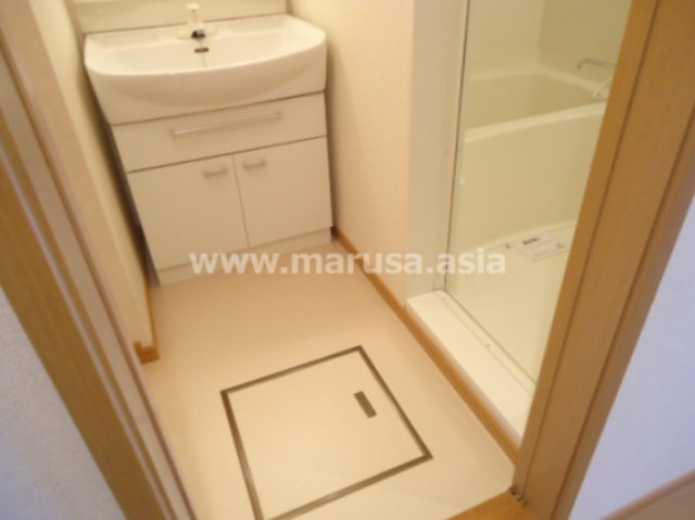 PlumeriaA棟の洗面所