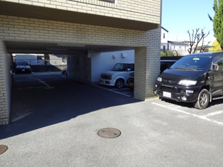 【駐車場】