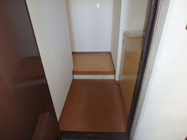 メゾン青山の玄関