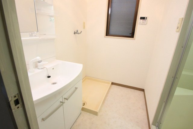 ファミール金岡の洗面所