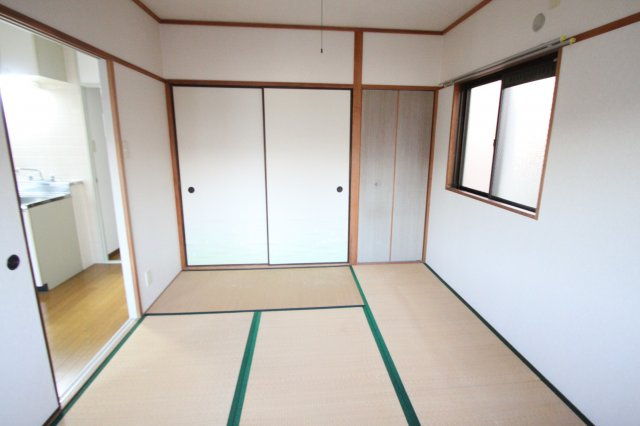 ファミール金岡の和室