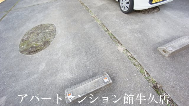 ドールハウスの駐車場