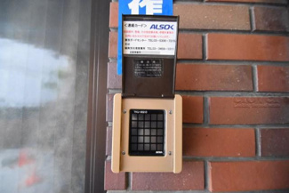 【エントランス】 | 夜間オートロック完備