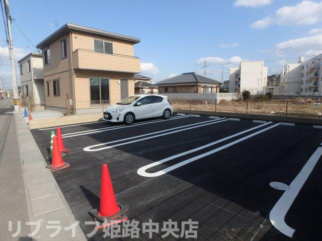 セレニティの駐車場