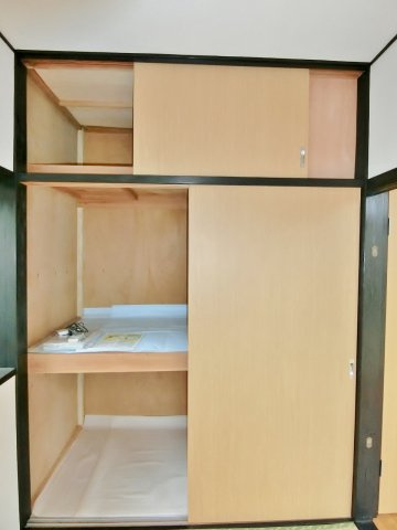 下永吉貸家の収納