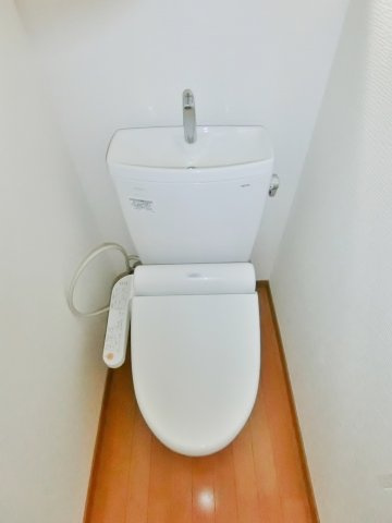 下永吉貸家のトイレ