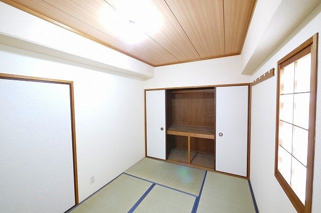 キャピタル新大宮の和室|明るい和室です