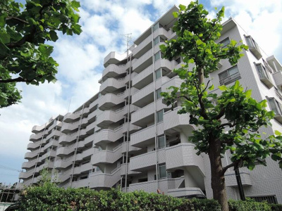 【外観】 | シャルマン横浜中山 | 戸建感が味わえる玄関ポーチ付！