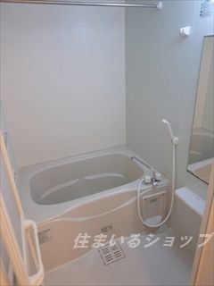 安芸高田市吉田町山手のアパートの浴室|追い焚き・浴室暖房乾燥機あり