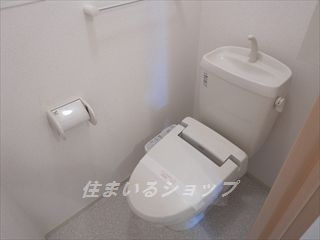 安芸高田市吉田町山手のアパートのトイレ|シャワートイレ