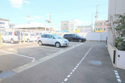 【駐車場】 | メゾン　ノーブル