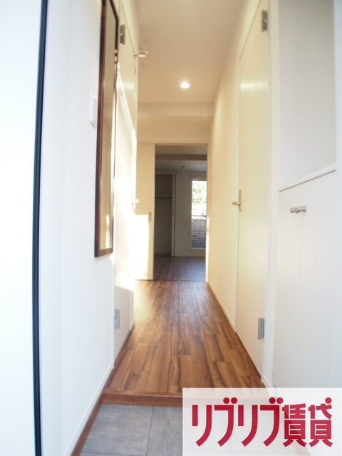 ヒルズ千葉の玄関