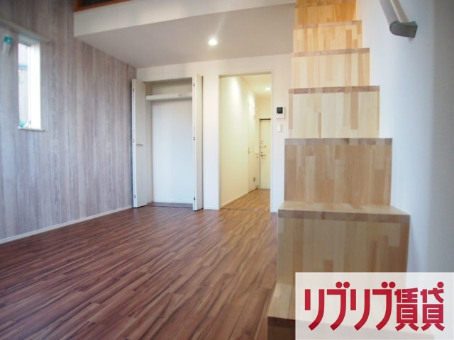 ヒルズ千葉の居間・リビング