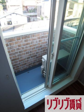 ヒルズ千葉のバルコニー