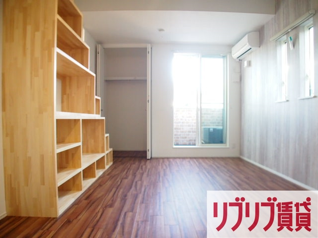 ヒルズ千葉の居間・リビング