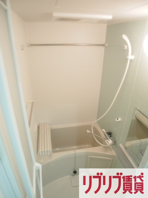 ヒルズ千葉の浴室