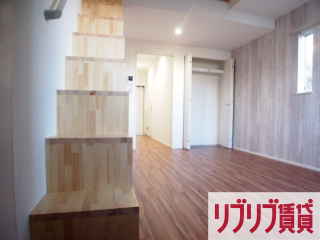 ヒルズ千葉の居間・リビング