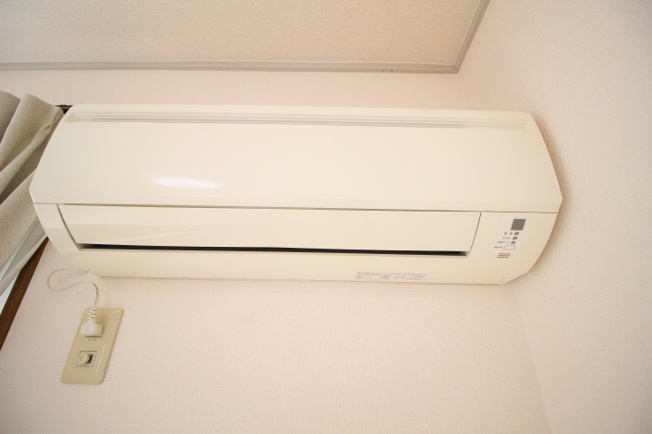 【設備】 | セシル豊浜 | エアコン２基設備です