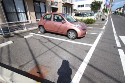 【駐車場】 | セシル豊浜 | 車をお持ちの方に嬉しい駐車場付きの物件です