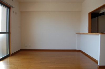 【居間・リビング】 | プリリアンスＴＡＫＥＫＯＳＨＩ | リビング横の戸を開けていただくと、広ーいリビングに早変わりします