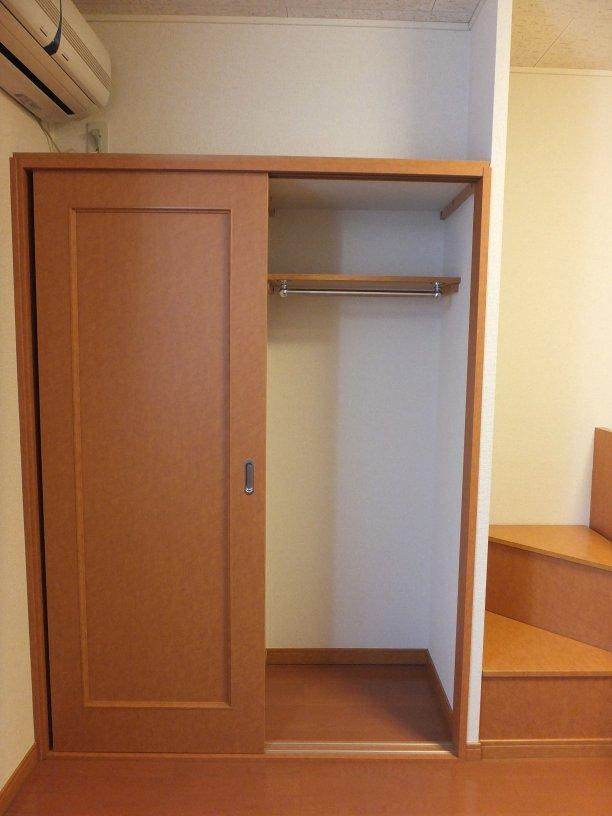 レオパレスフォンターナの収納