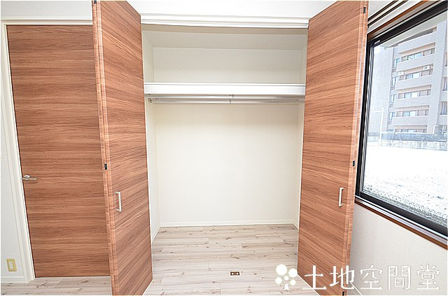 サンハイツ永犬丸Ａの収納|洋室5.9帖