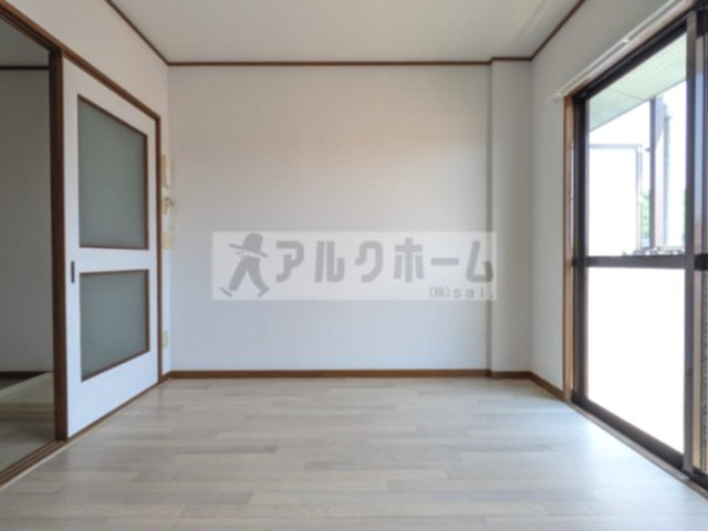 JPアパートメント柏原の寝室|JPアパートメント柏原　キッチン