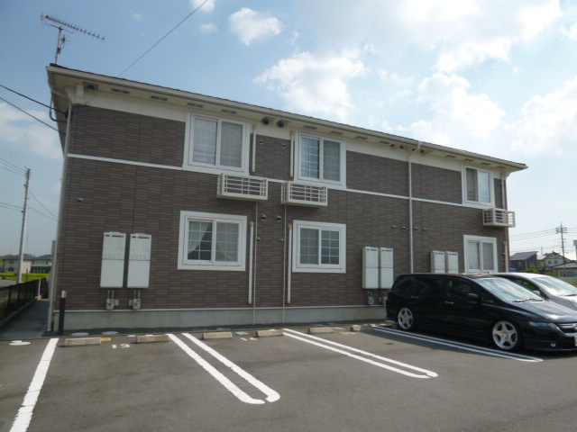 総社市門田のアパートの外観