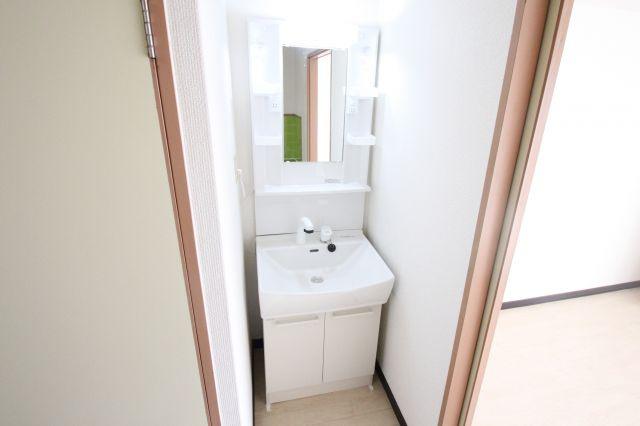 メゾンモアの独立洗面台