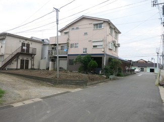 【前面道路含む現地写真】