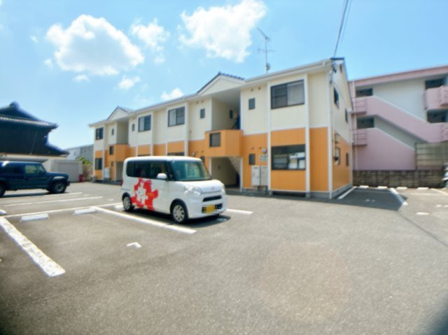 OASIS SATONAKA　Ｂ棟の駐車場